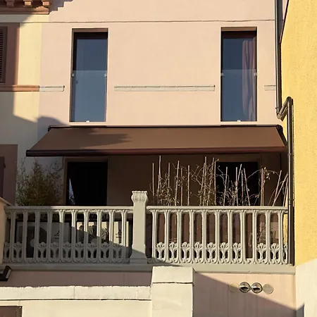 Urban Private Guest house *