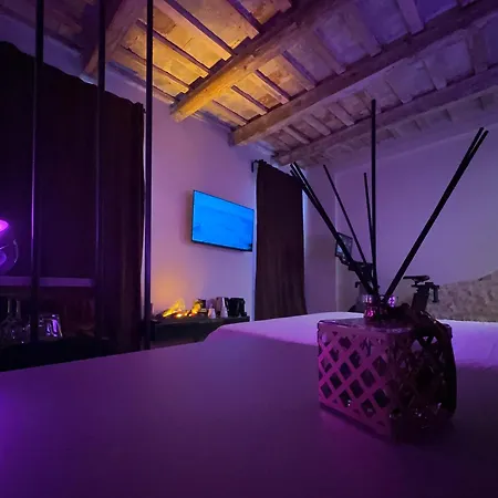 Urban Private Pensión 4*